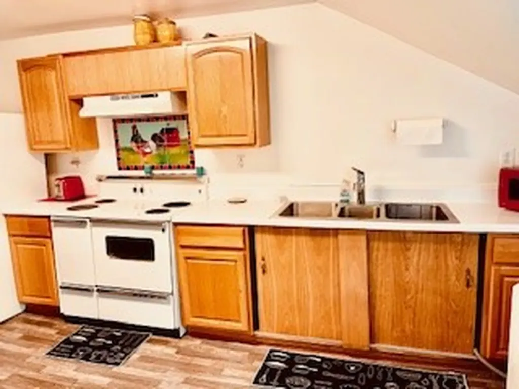 34 SE Lancaster Circle Lancaster TN 38569