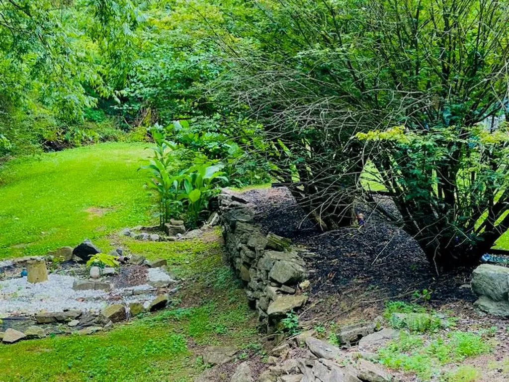 34 SE Lancaster Circle Lancaster TN 38569