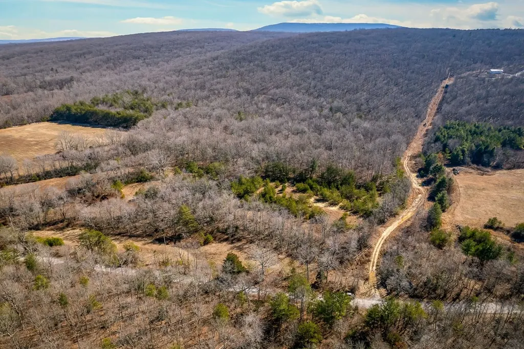 00 Hebbertsburg Road Crab Orchard TN 37723