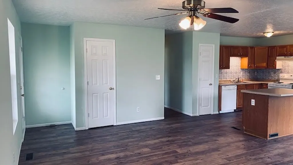 169 Golden Cove Lane Sparta TN 38583