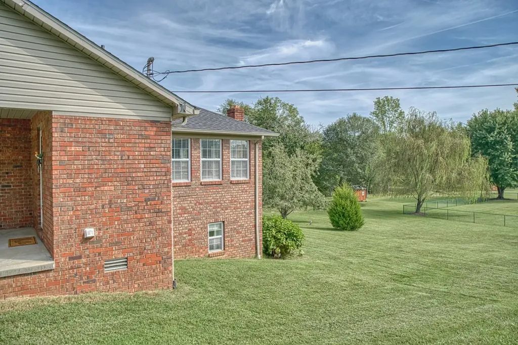 1466 Bunker Hill Road Cookeville TN 38506