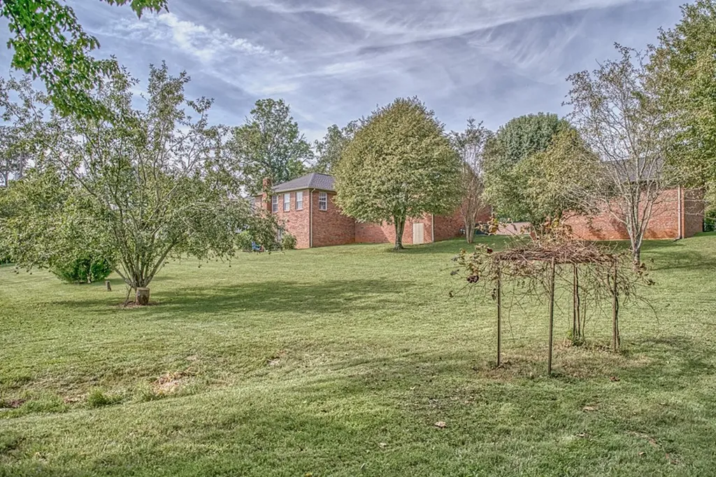 1466 Bunker Hill Road Cookeville TN 38506