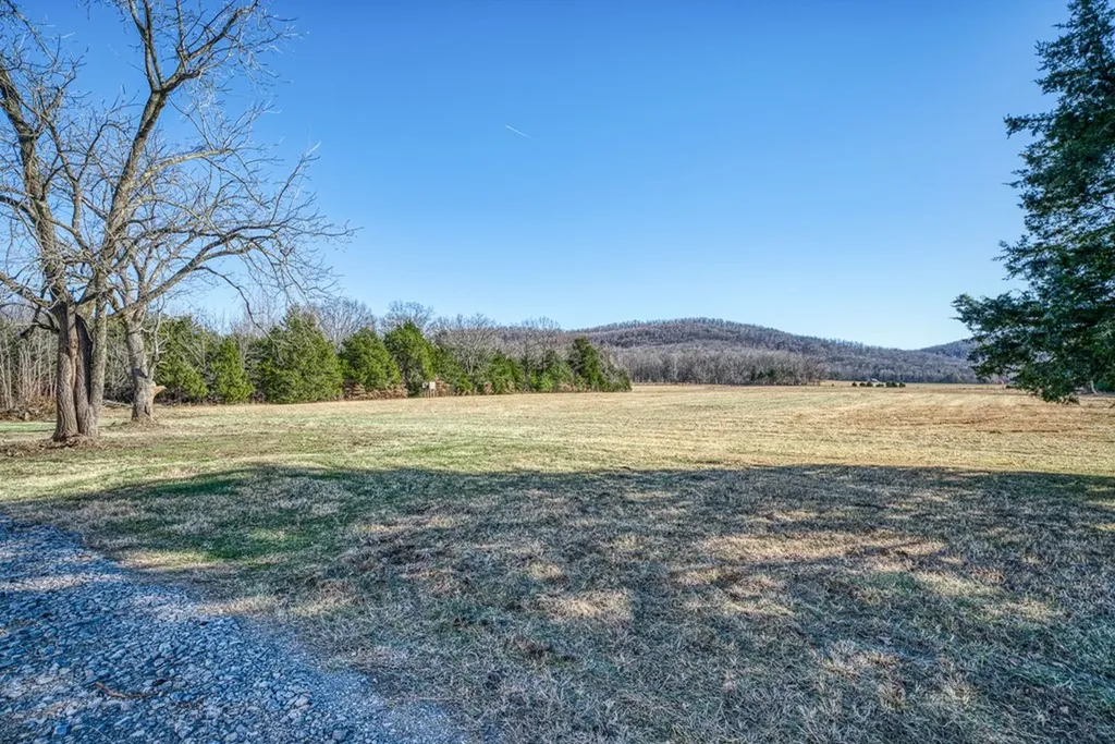 2207 Monterey Highway Rickman TN 38580