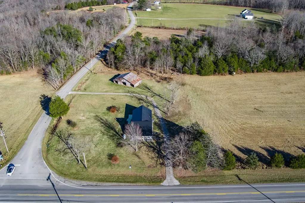2207 Monterey Highway Rickman TN 38580