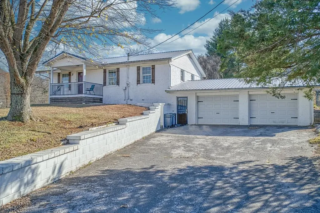 4161 Seven Springs Road Cookeville TN 38506