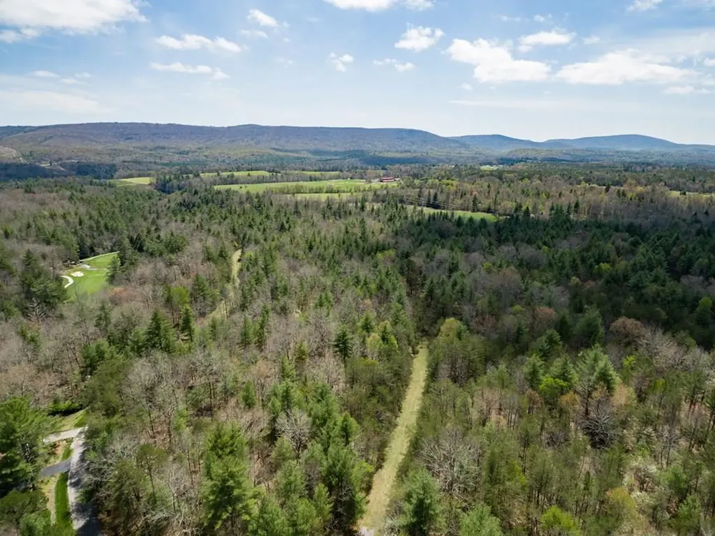 17 Menteith Lane Crossville TN 38558