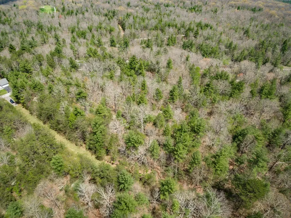 17 Menteith Lane Crossville TN 38558