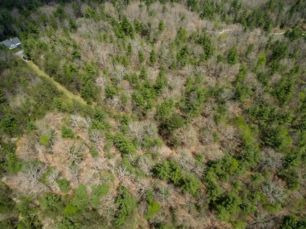 17 Menteith Lane Crossville TN 38558
