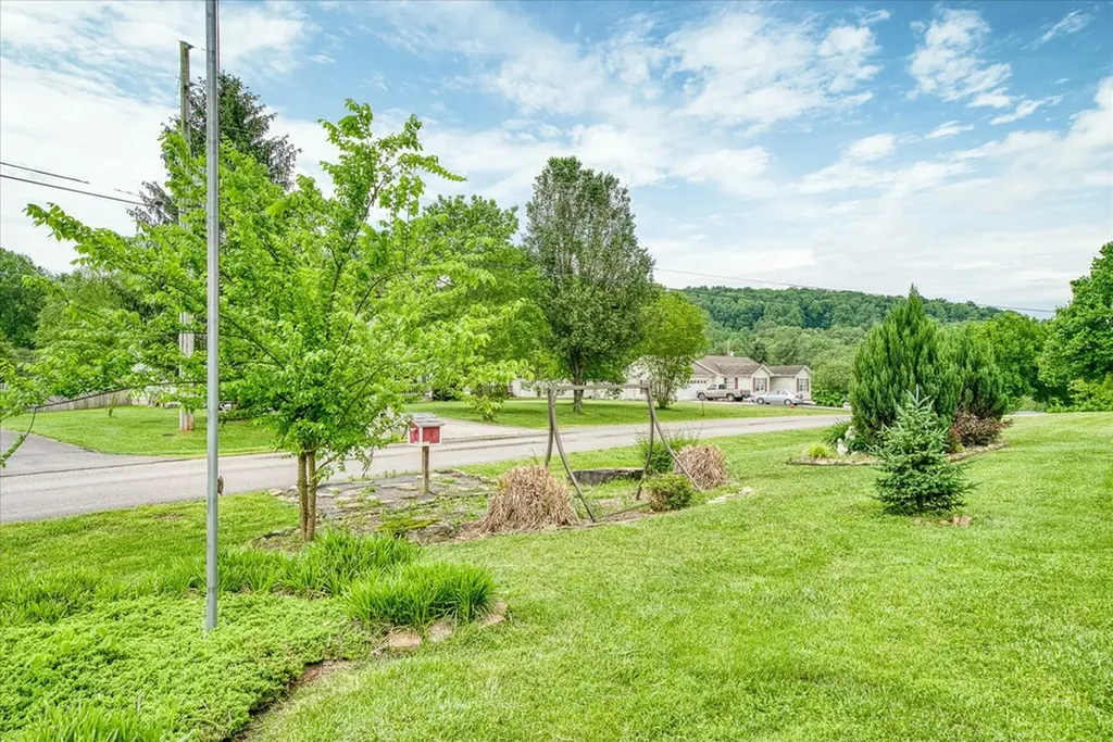 2439 Lake Pointe Drive Cookeville TN 38506