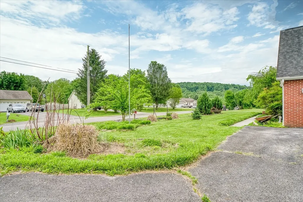 2439 Lake Pointe Drive Cookeville TN 38506