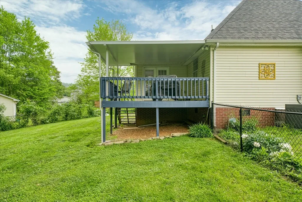 2439 Lake Pointe Drive Cookeville TN 38506