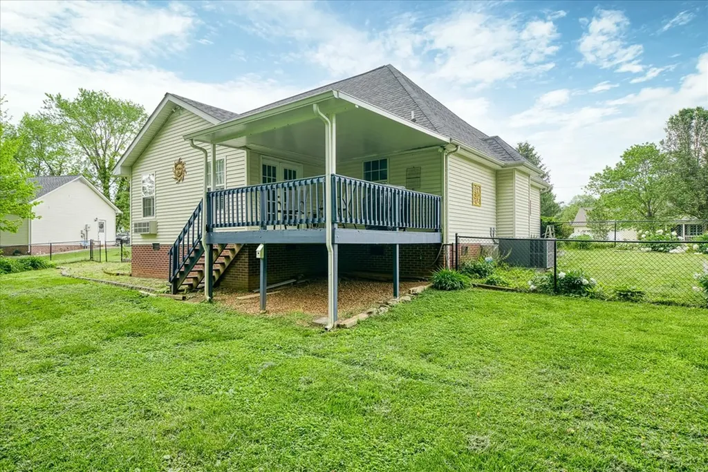 2439 Lake Pointe Drive Cookeville TN 38506