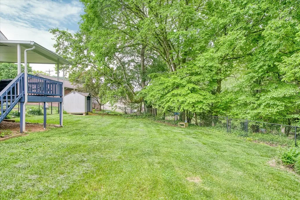 2439 Lake Pointe Drive Cookeville TN 38506
