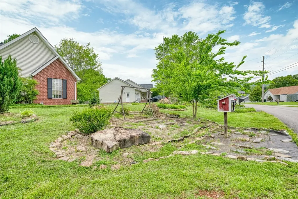 2439 Lake Pointe Drive Cookeville TN 38506