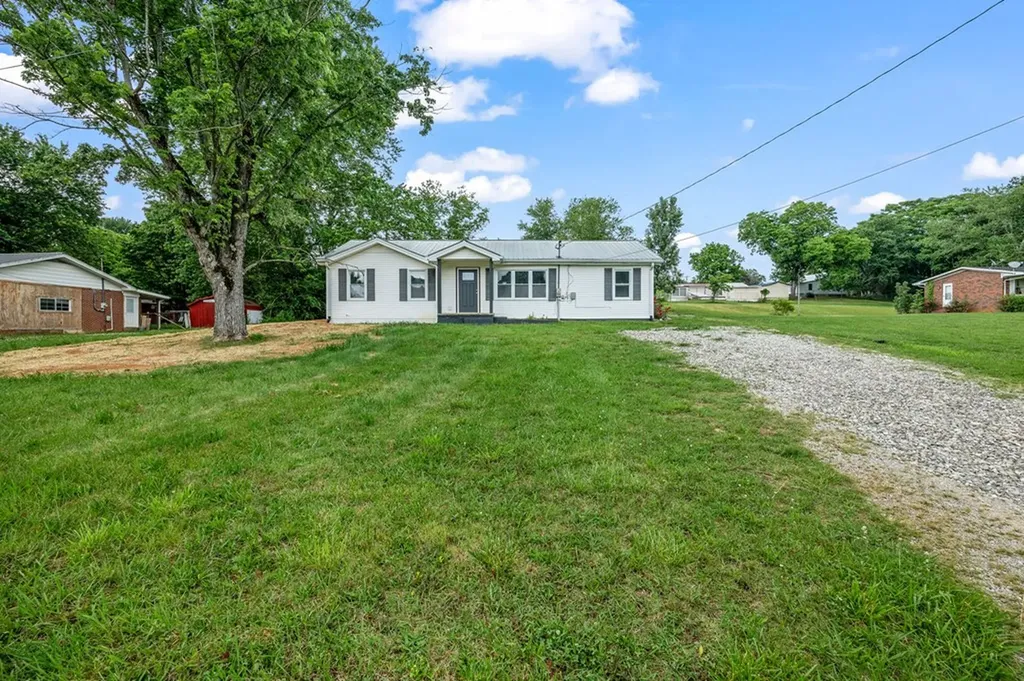 109 Ford Street Byrdstown TN 38549