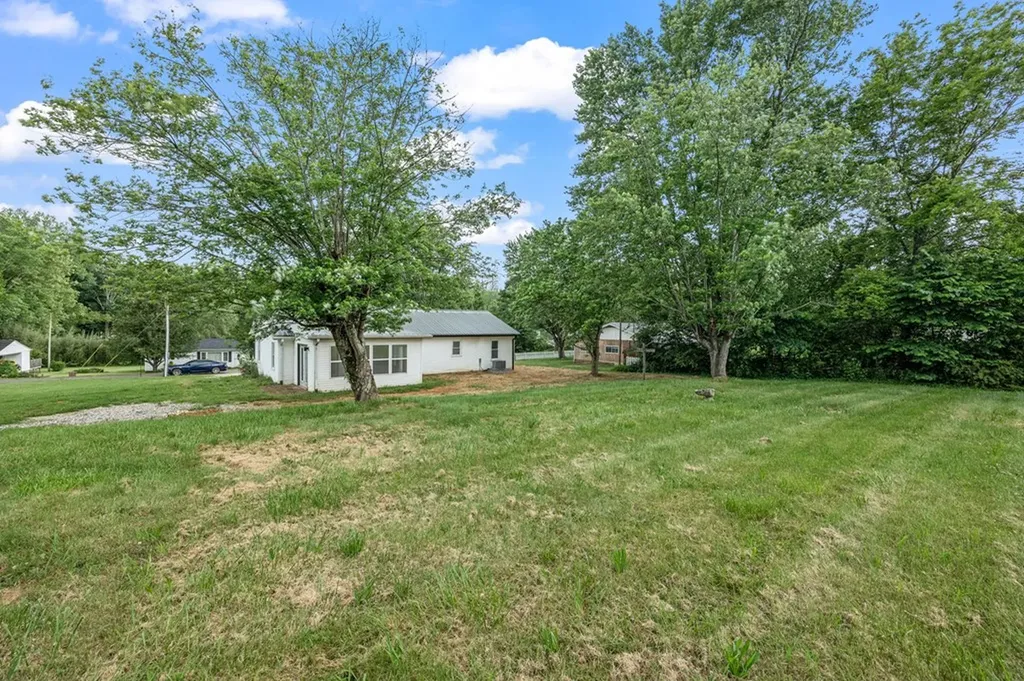 109 Ford Street Byrdstown TN 38549