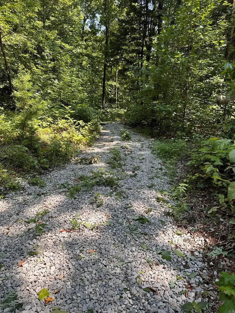 12.55AC Winningham Road Byrdstown TN 38549