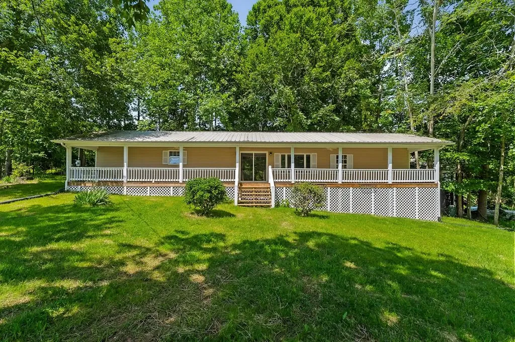 1007 Eastridge Drive Byrdstown TN 38549