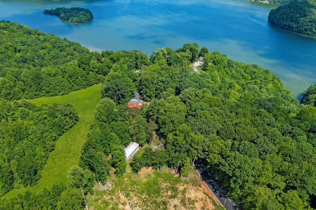 1007 Eastridge Drive Byrdstown TN 38549