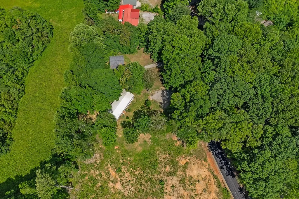 1007 Eastridge Drive Byrdstown TN 38549