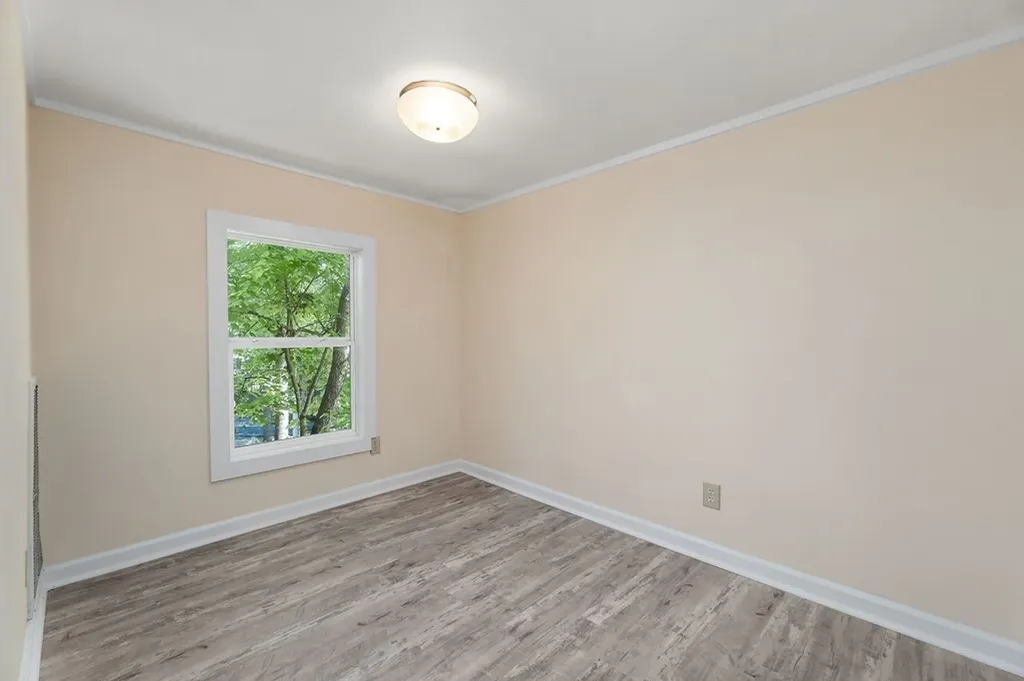 1007 Eastridge Drive Byrdstown TN 38549