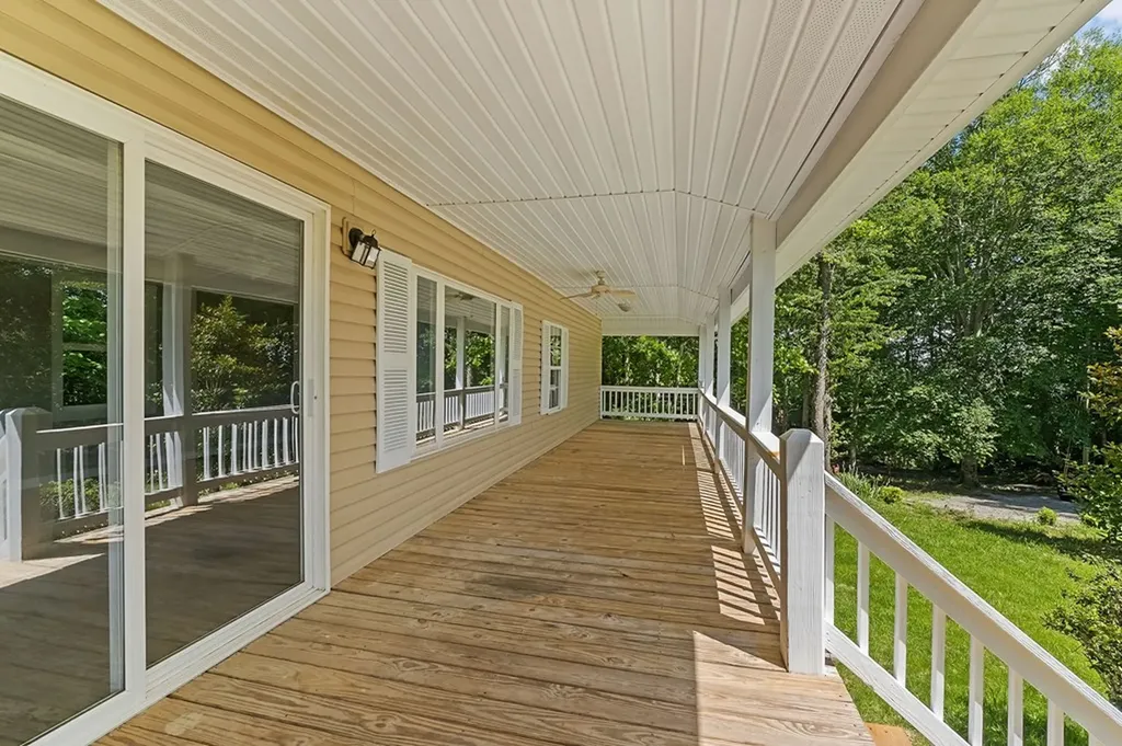 1007 Eastridge Drive Byrdstown TN 38549