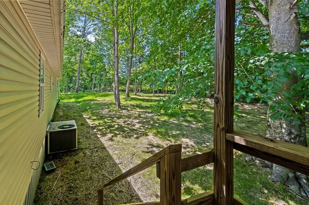 1007 Eastridge Drive Byrdstown TN 38549