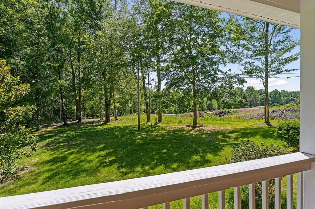 1007 Eastridge Drive Byrdstown TN 38549