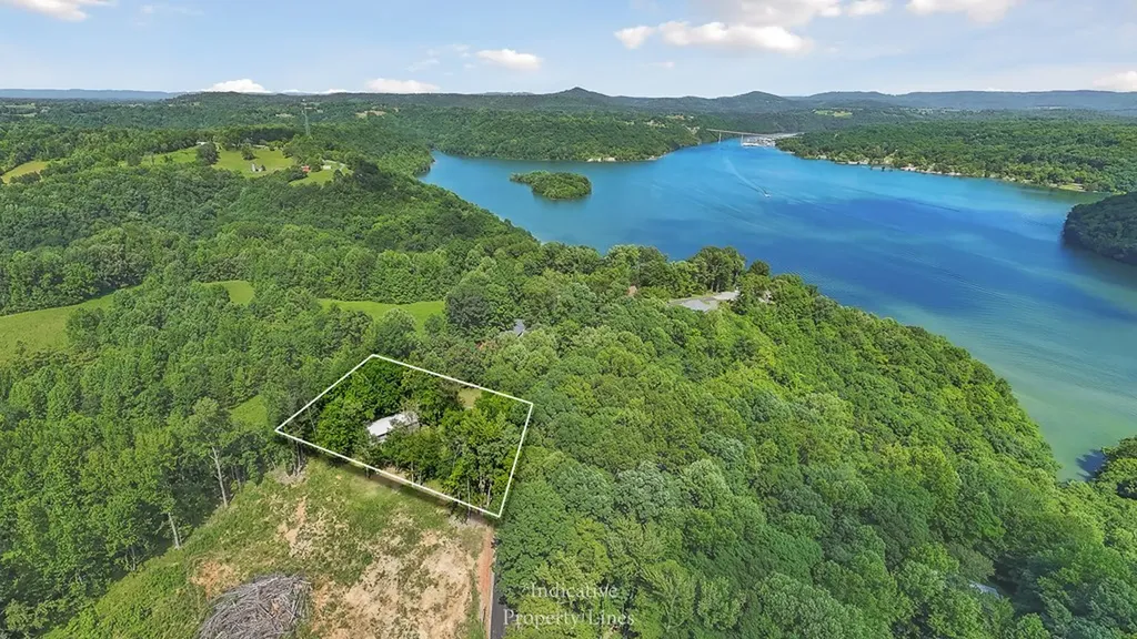 1007 Eastridge Drive Byrdstown TN 38549