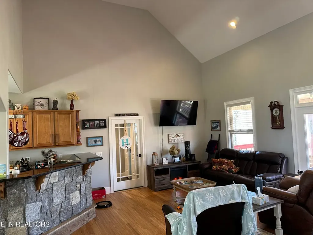 120 Carey Court Crossville TN 38571