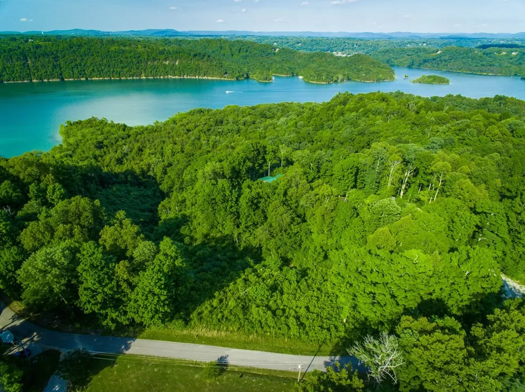 Lots 1-3 Falcon Drive Byrdstown TN 38549