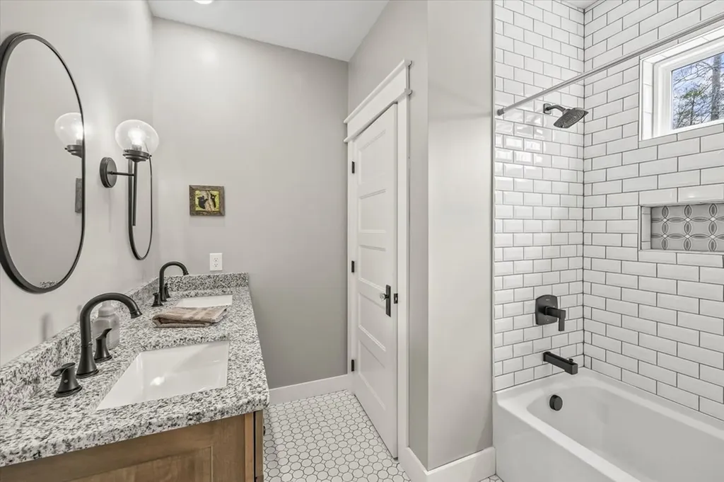 935 Bat Town Road Crab Orchard TN 37723