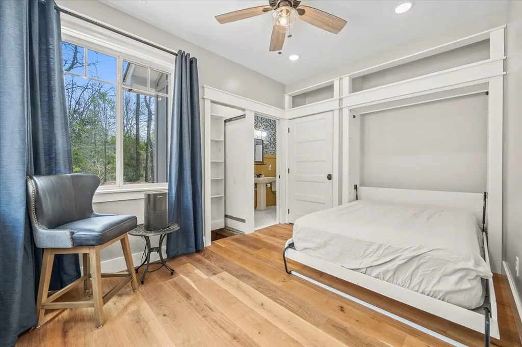 935 Bat Town Road Crab Orchard TN 37723