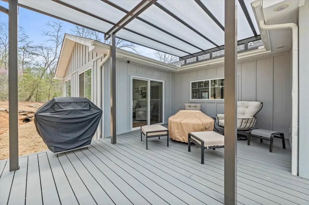 935 Bat Town Road Crab Orchard TN 37723