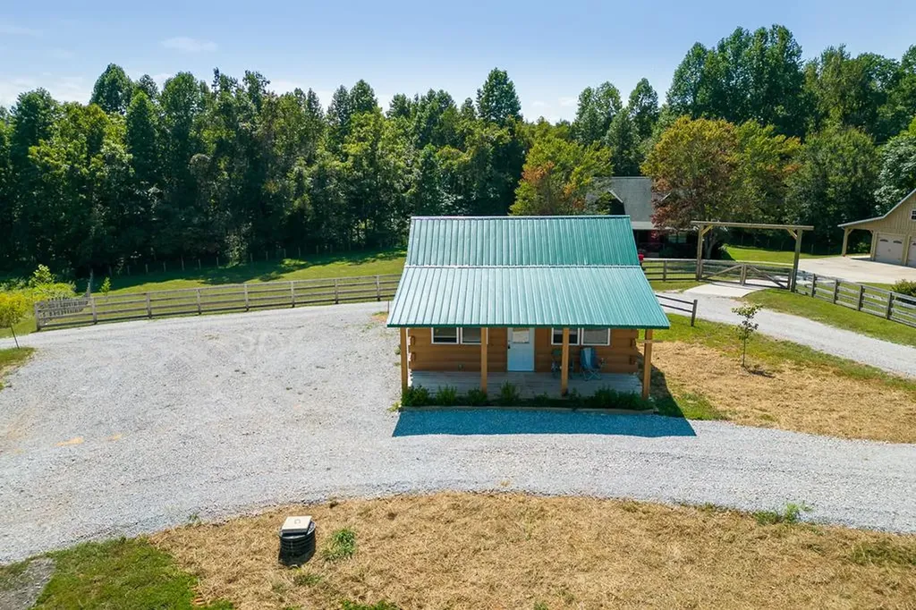 400 Sabre Park Road Alpine TN 38543