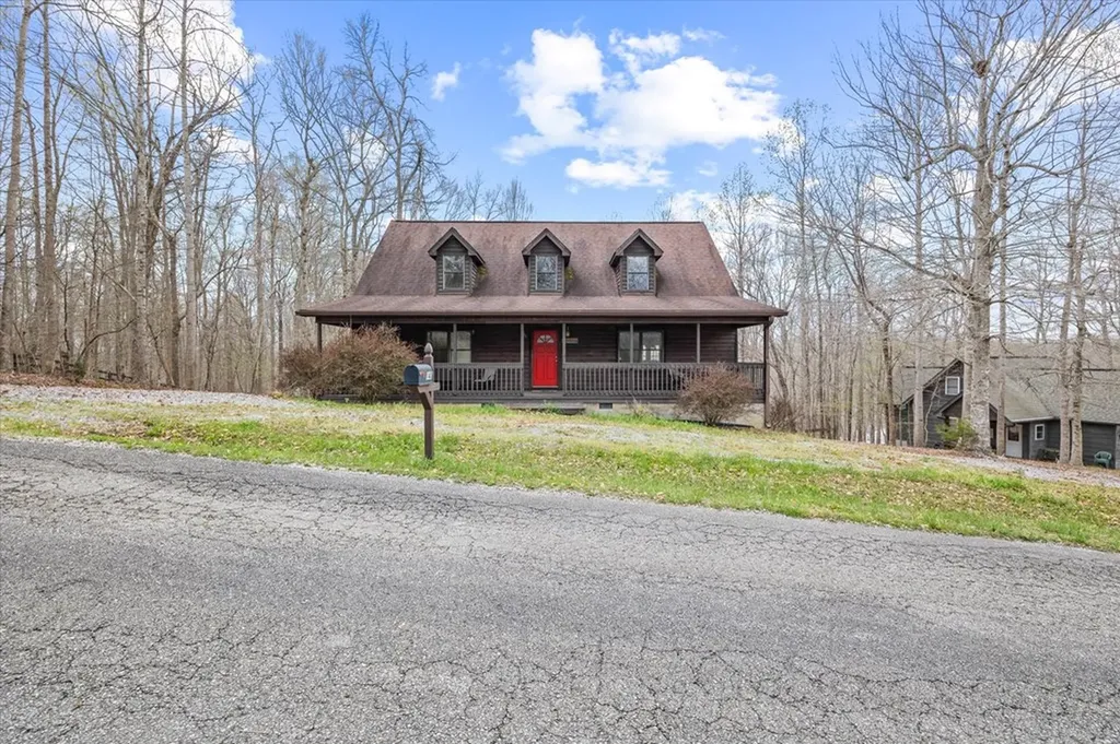 143 Koala Ridge Road Byrdstown TN 38549