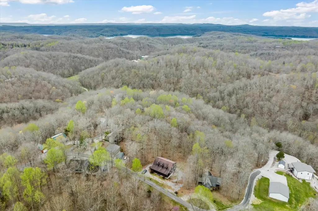 143 Koala Ridge Road Byrdstown TN 38549