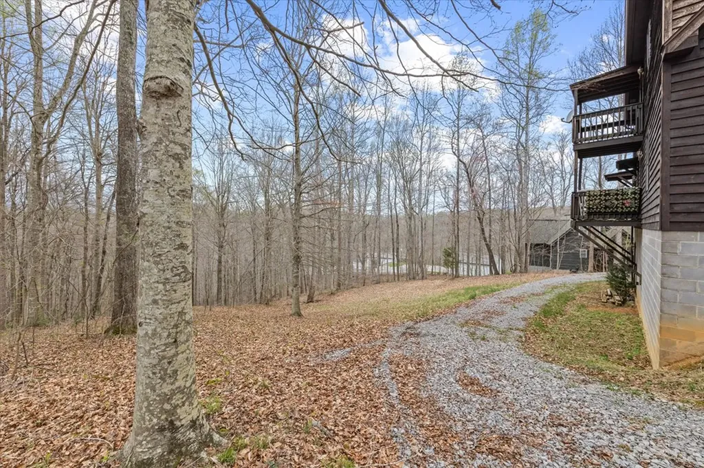 143 Koala Ridge Road Byrdstown TN 38549