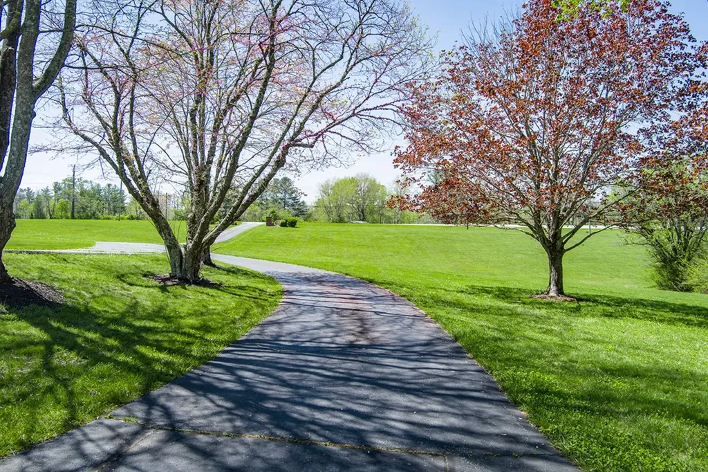 4597 Highway 127 S Crossville TN 38572