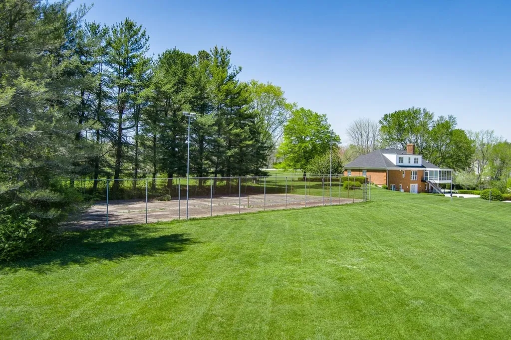 4597 Highway 127 S Crossville TN 38572