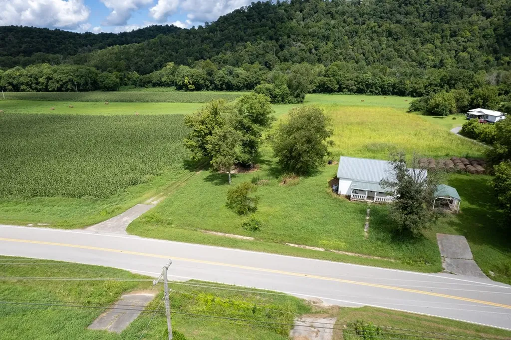 12493 Dodson Branch Highway Gainesboro TN 38562