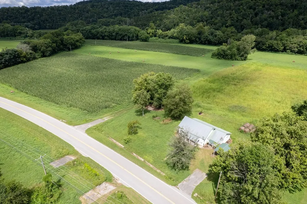 12493 Dodson Branch Highway Gainesboro TN 38562