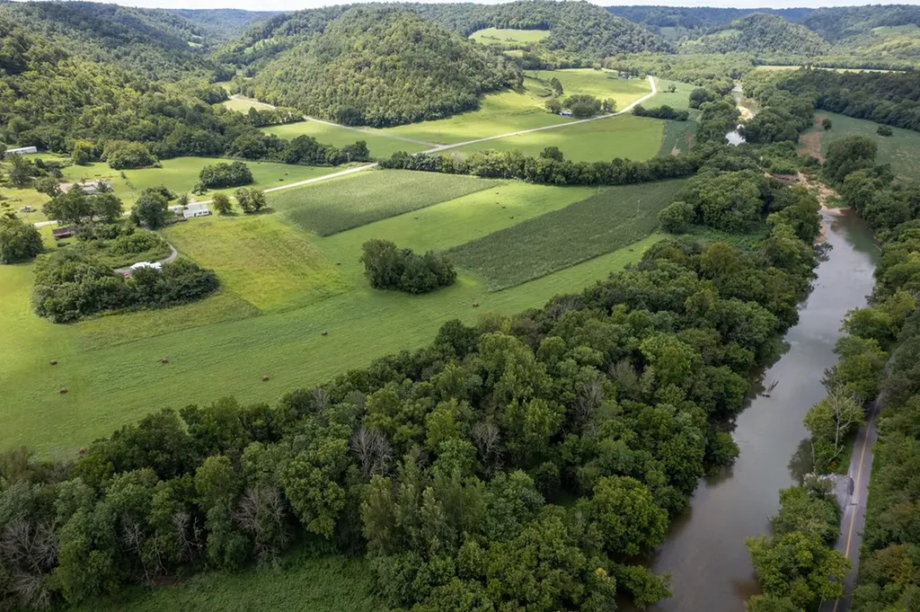 12493 Dodson Branch Highway Gainesboro TN 38562