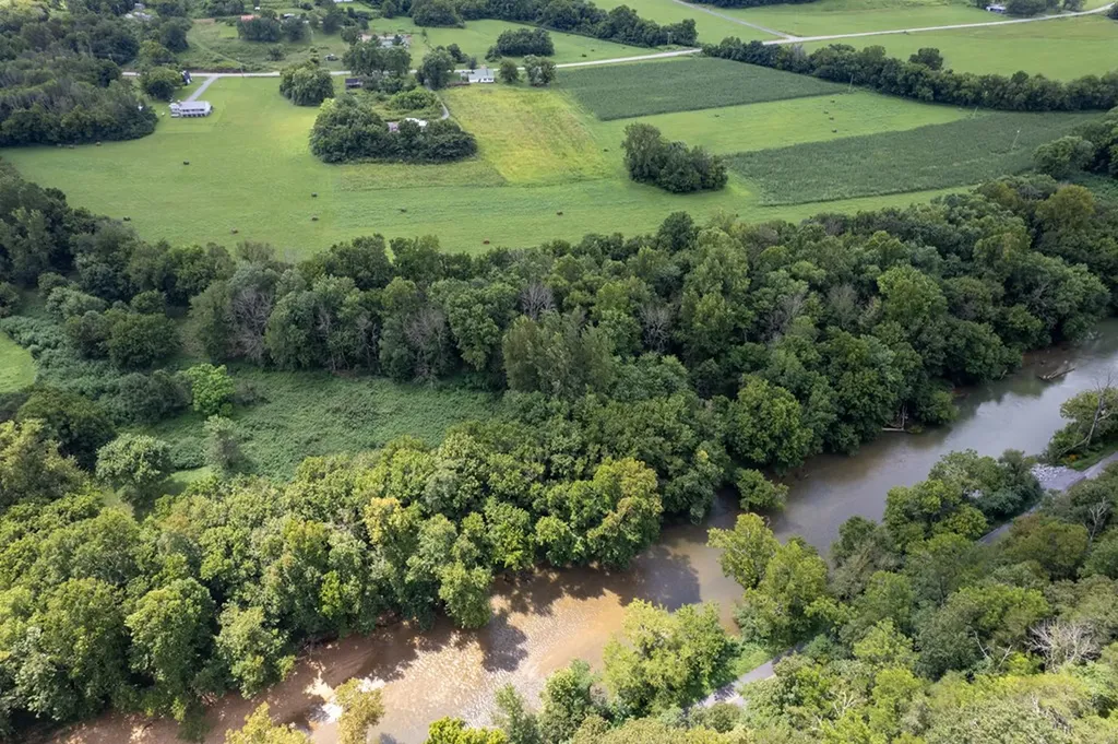 12493 Dodson Branch Highway Gainesboro TN 38562