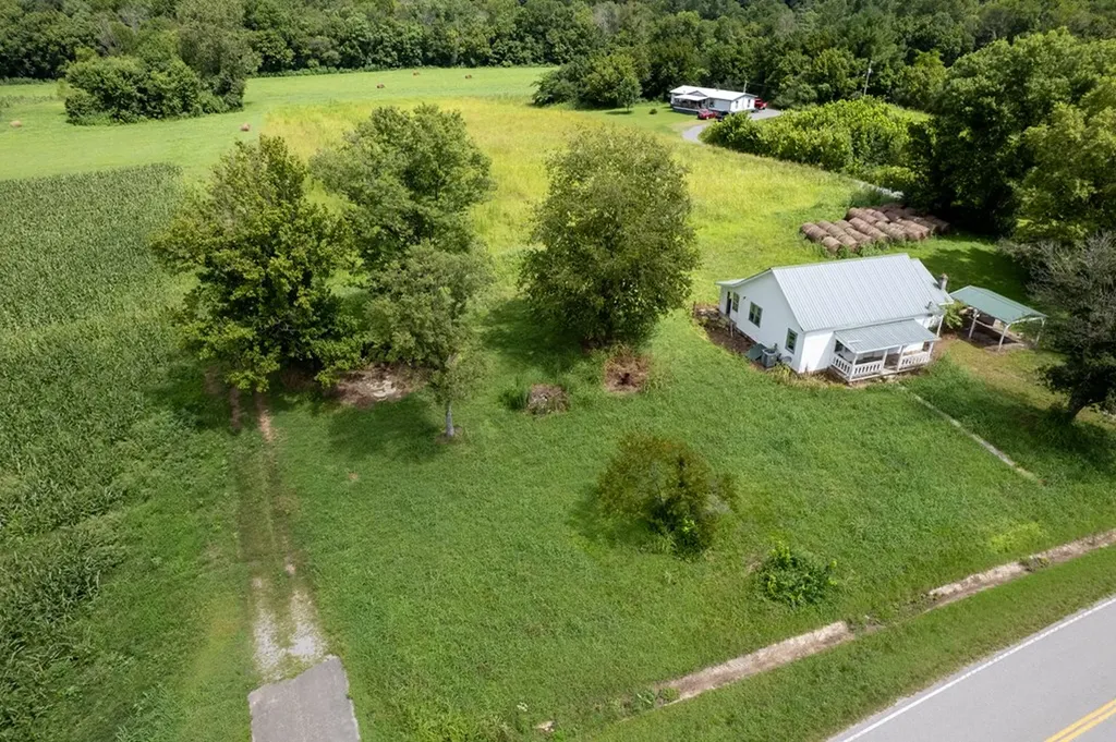 12493 Dodson Branch Highway Gainesboro TN 38562