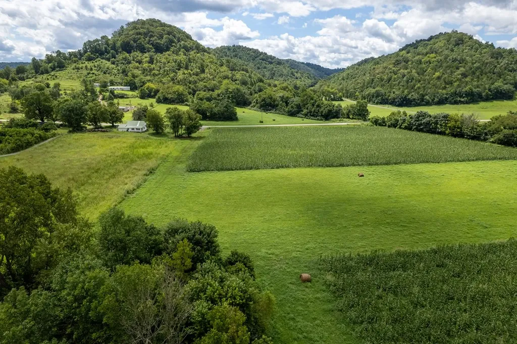 12493 Dodson Branch Highway Gainesboro TN 38562
