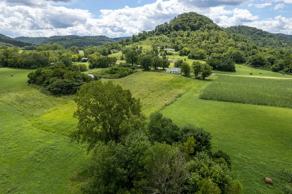 12493 Dodson Branch Highway Gainesboro TN 38562