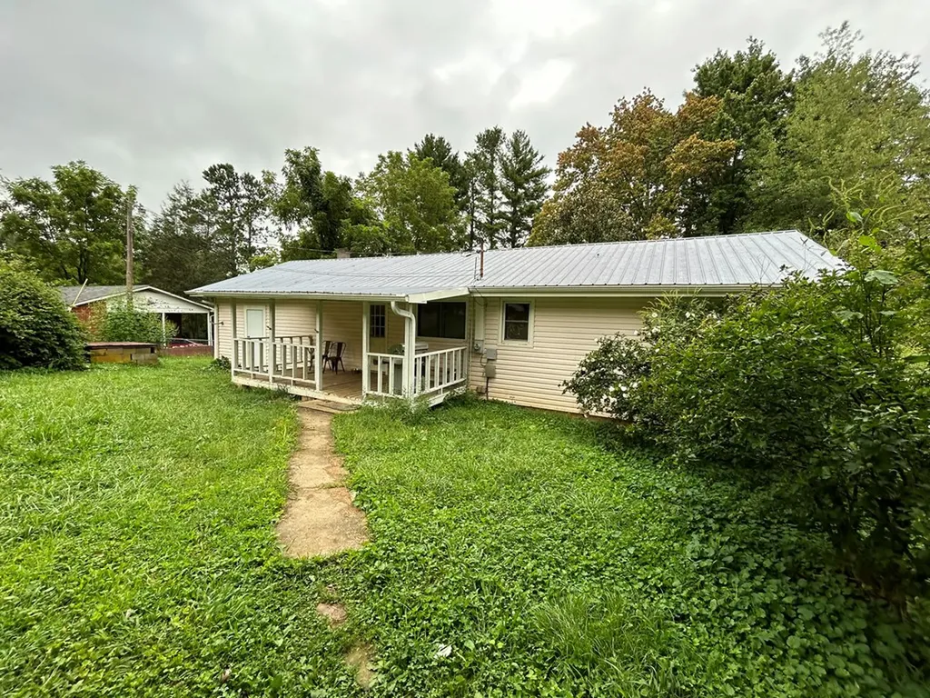 2120 Meadowview Drive Jamestown TN 38556