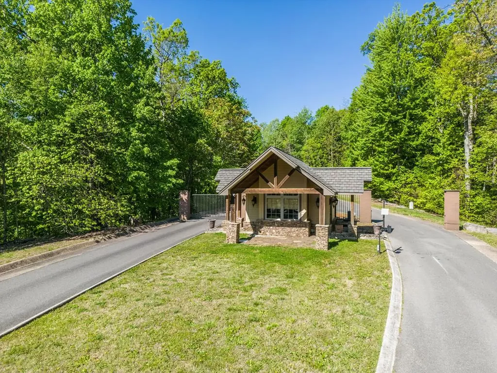1120 Eastridge Pass Monterey TN 38574