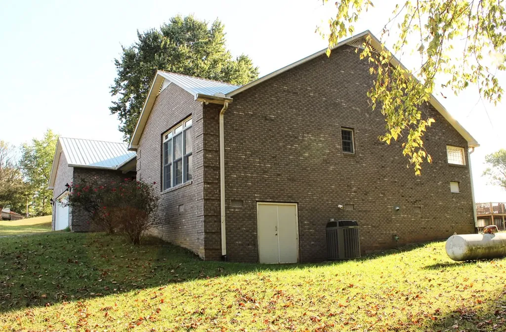 110 Spring Creek Circle Cookeville TN 38506